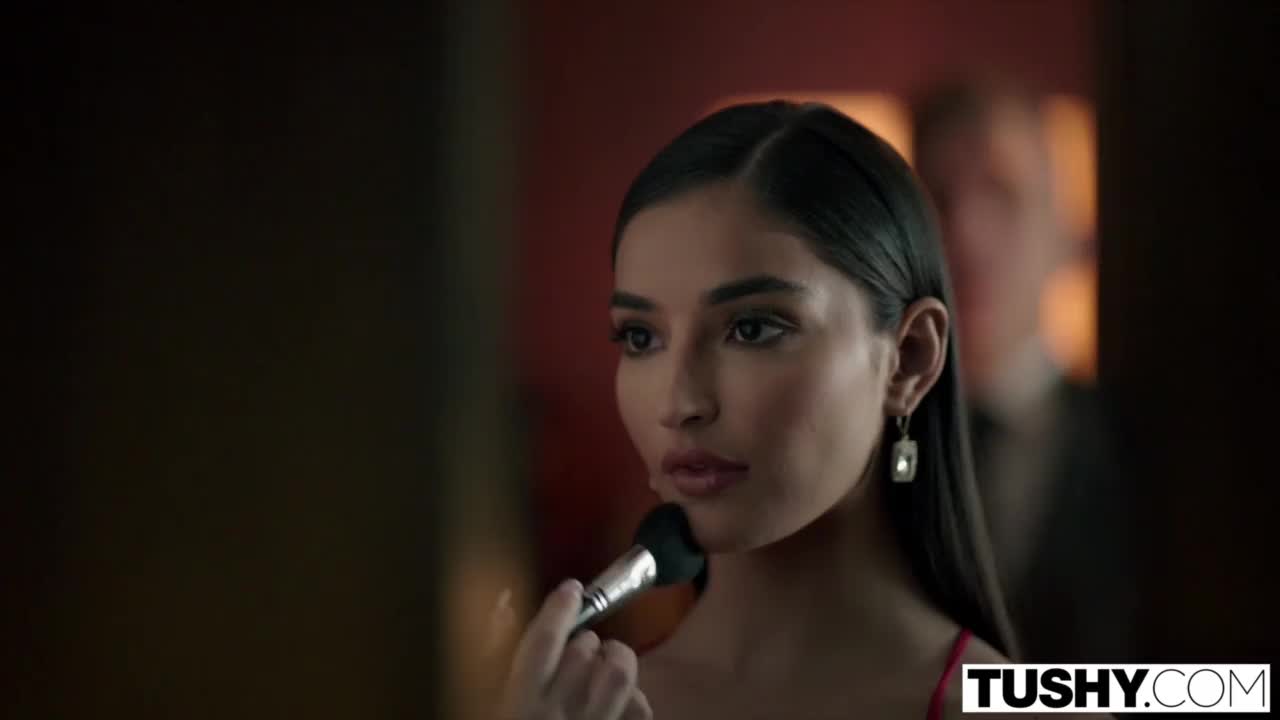 Bucetinhas novinhas gostosas de quatro levando rola grossa até gozar na buceta