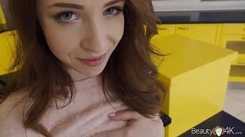 Bastidores porno novinha linda transando forte com o ator dotado
