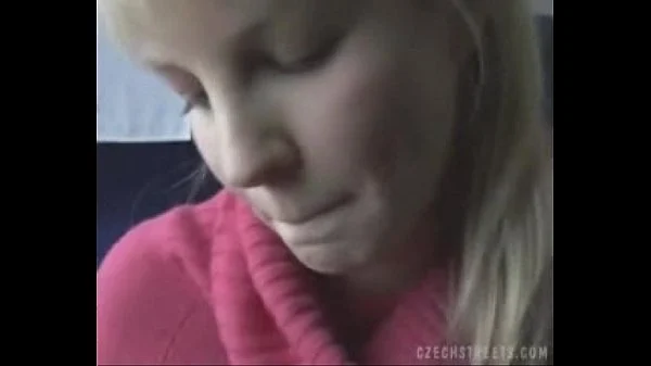 Loira boquete safadinha mandando ver na mamada