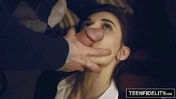 Maniacos por sexo trepando muito em casa