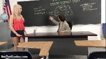Sexo gostosas loirinha dando para o professor tarado